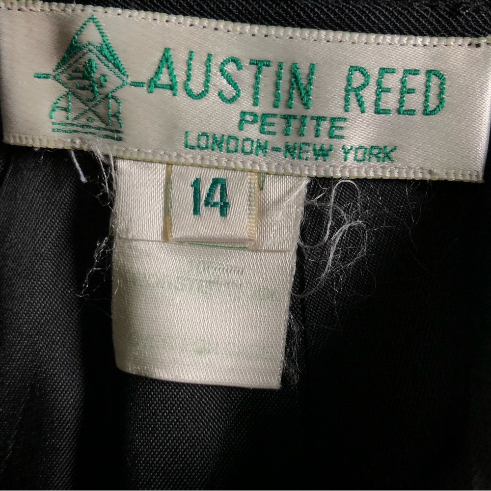 Vintage Austin Reed 2 PC Set - Picture 5 of 9